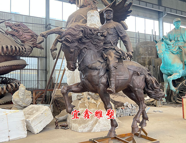 骑马人物铜雕 罗炳辉将军 青铜雕塑